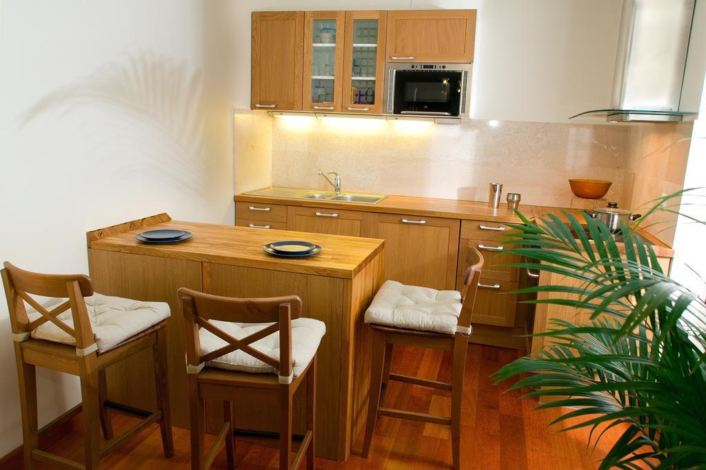 Abbesses Montmartre Apartment París Habitación foto